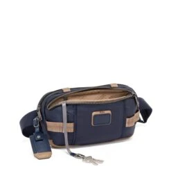 Tumi Alpha Bravo Peyton Sling Midnight Navy/khaki -Luxe Tassen image 142