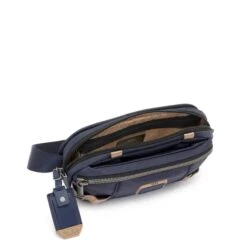 Tumi Alpha Bravo Peyton Sling Midnight Navy/khaki -Luxe Tassen image 143