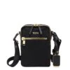 Tumi Voyageur Persia Crossbody Black/gold 2 Tumi Voyageur Persia Crossbody Black/gold -Luxe Tassen image 1522